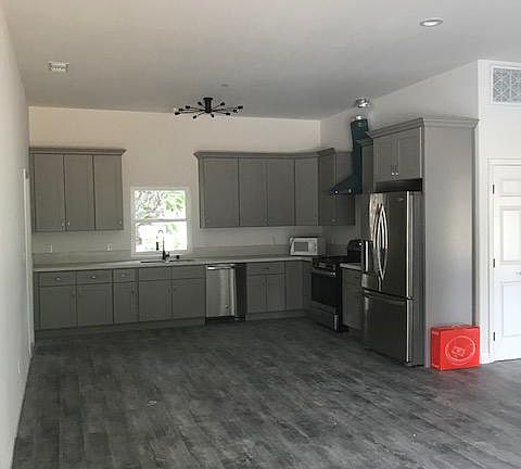 Kitchen full view