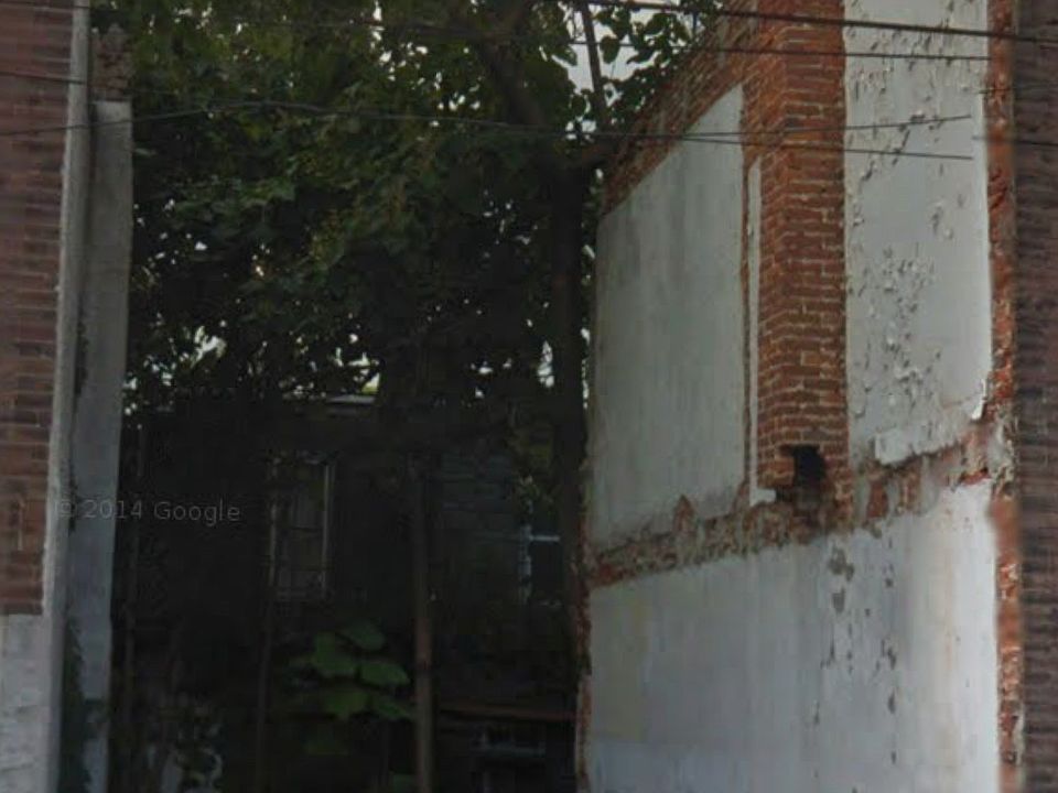1st image of 919 W Somerset St