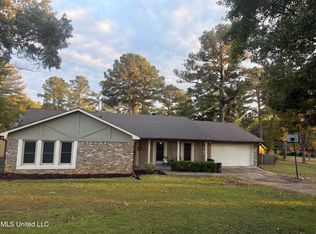808 Pine Knoll Ct, Ridgeland, MS 39157