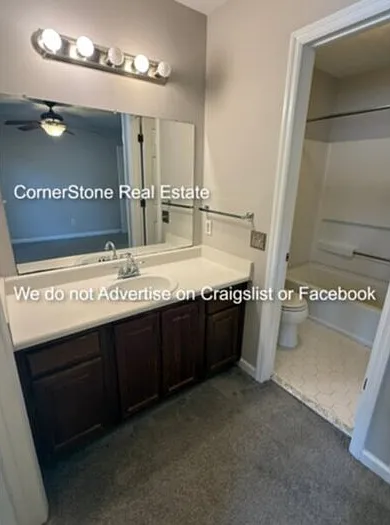 1267 Exeter Ln — Photo 12