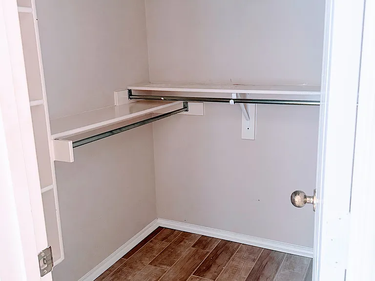 11521 Blanchard Dr — Photo 13