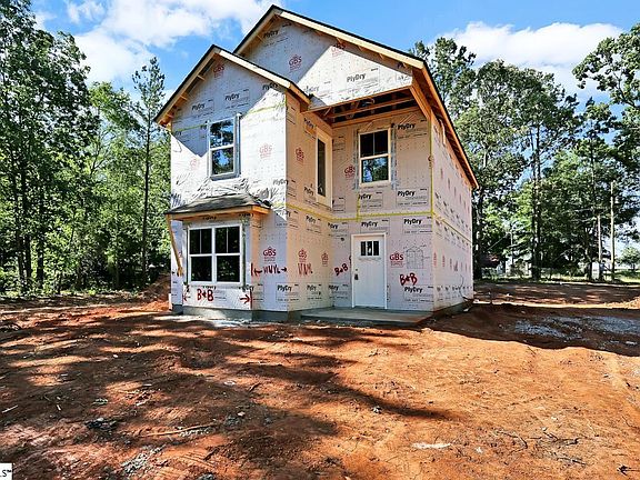 2nd image of 218 Big Woods Cir