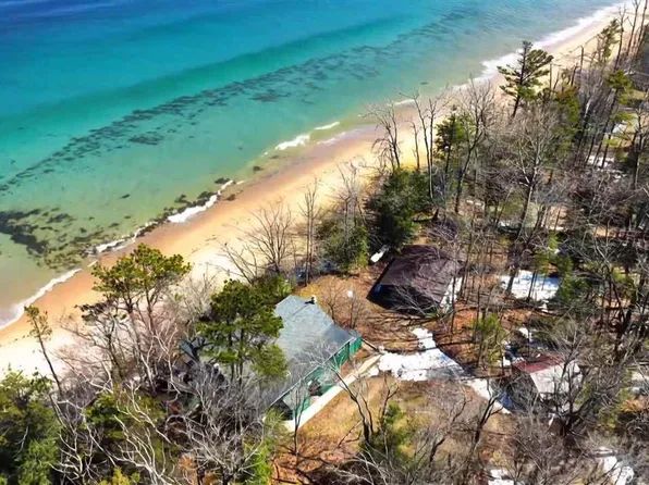 30970 E Side Dr, Beaver Island, MI 49782
