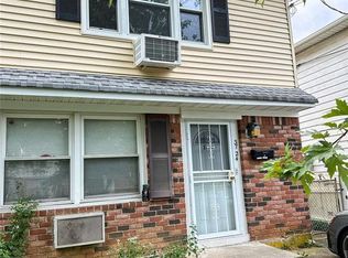 3724 Brookside St, Little Neck, NY 11363