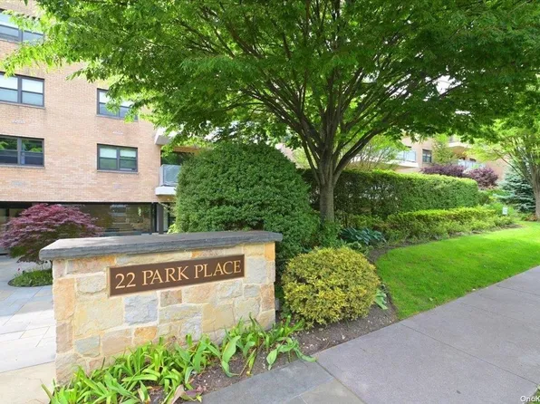 22 Park Place #3 S, Great Neck, NY 11021