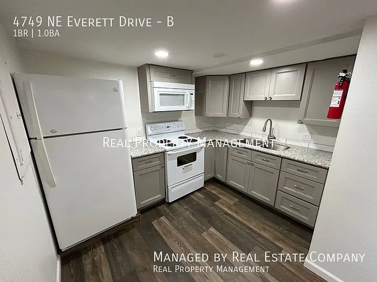 4749 NE Everett Dr #B — Photo 1