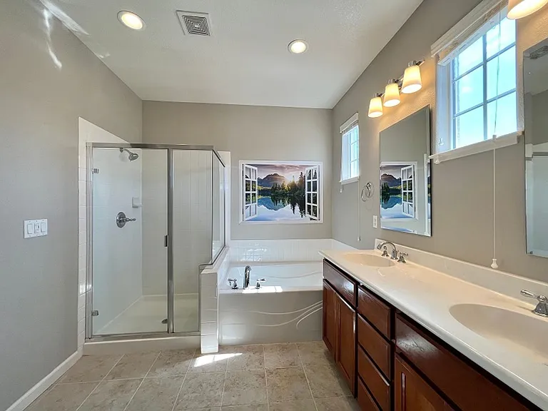 720 Wintergreen Ct — Photo 22