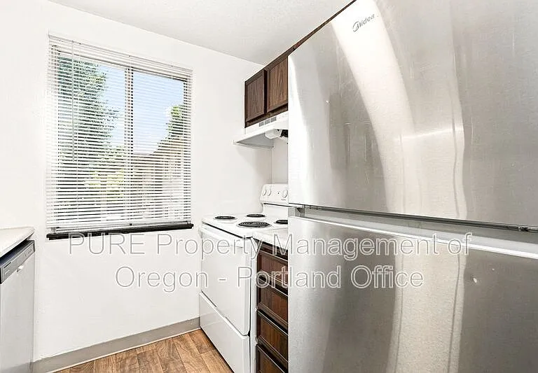 Parkway Garden — Photo 77