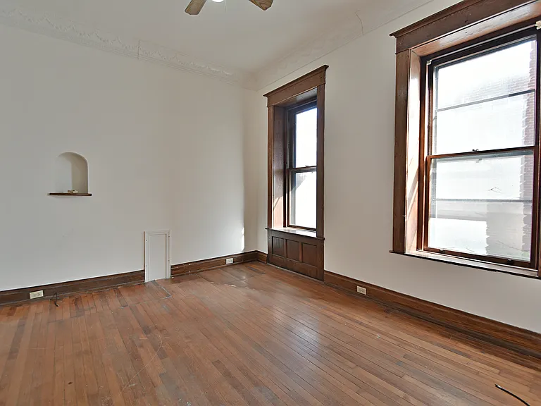 209 W 5th Ave #102 — Photo 5