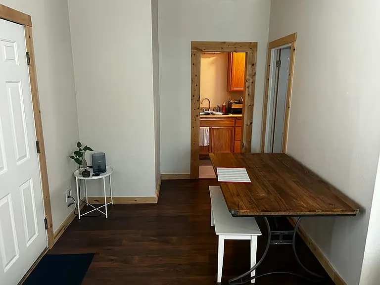 538 W 11th Ave — Photo 3