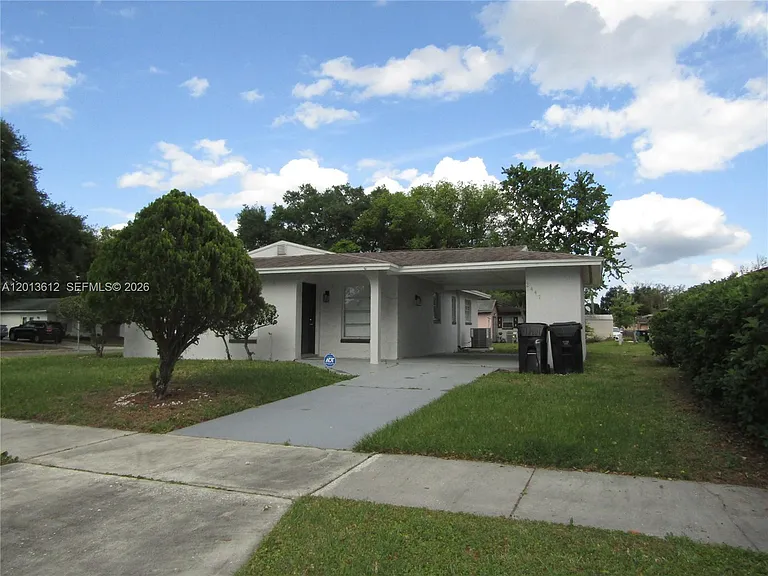 2447 Messina Ave — Photo 2