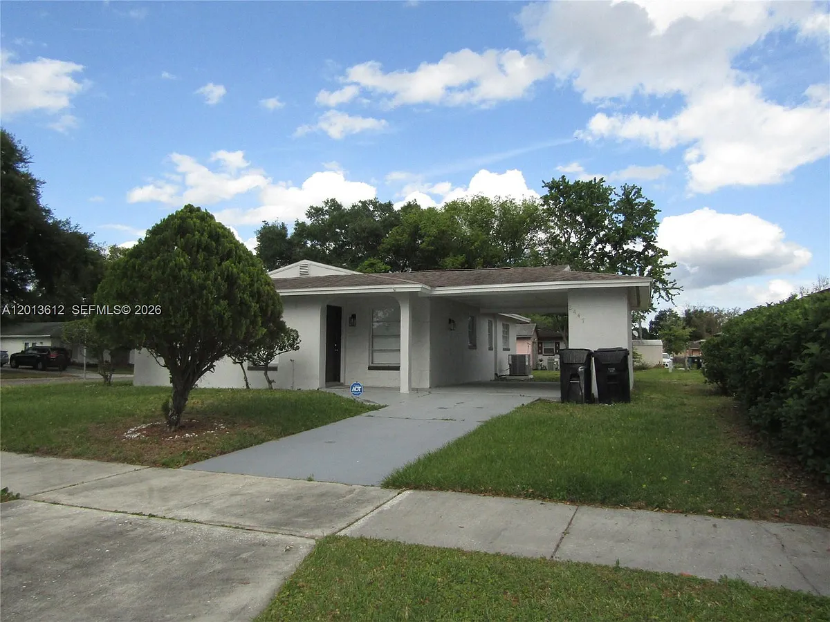 Building Photo - 2447 Messina Ave