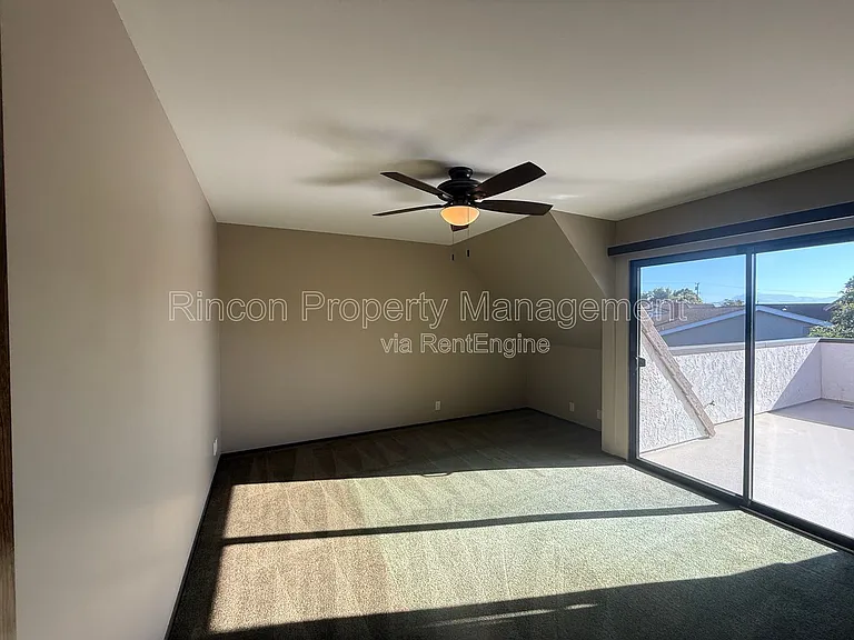 408 Galvin Cir — Photo 8