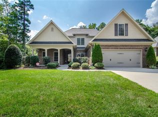 2245 Cambridge Oaks Dr, High Point, NC 27262