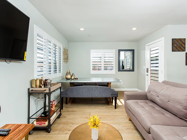 9009 S Normandie Ave — Photo 11