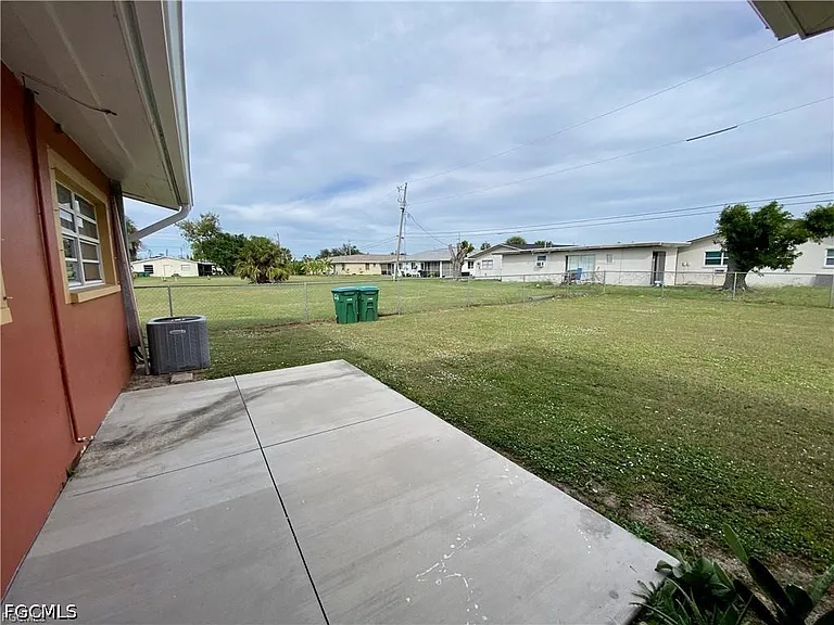 4819 Marine Dr #1 — Photo 12