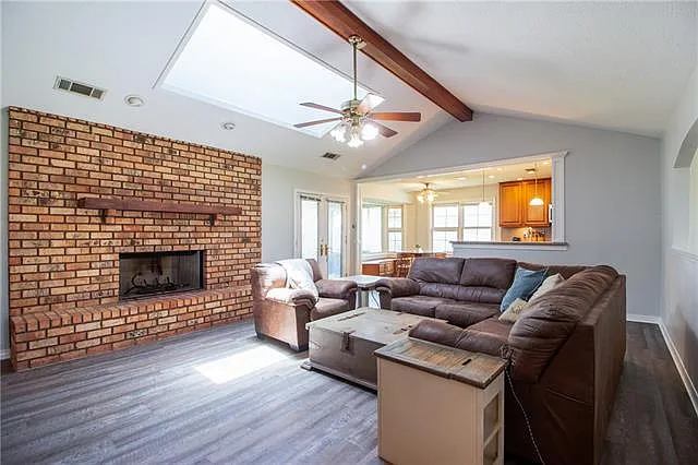 16 Parlange Dr — Photo 4