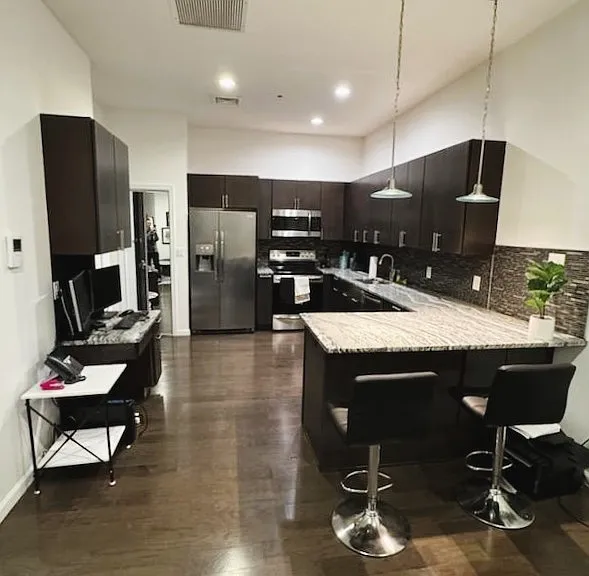 415 New York Ave #2B — Photo 1