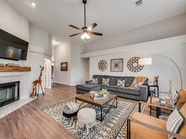 5709 Highgate Ln, Rowlett, TX 75088