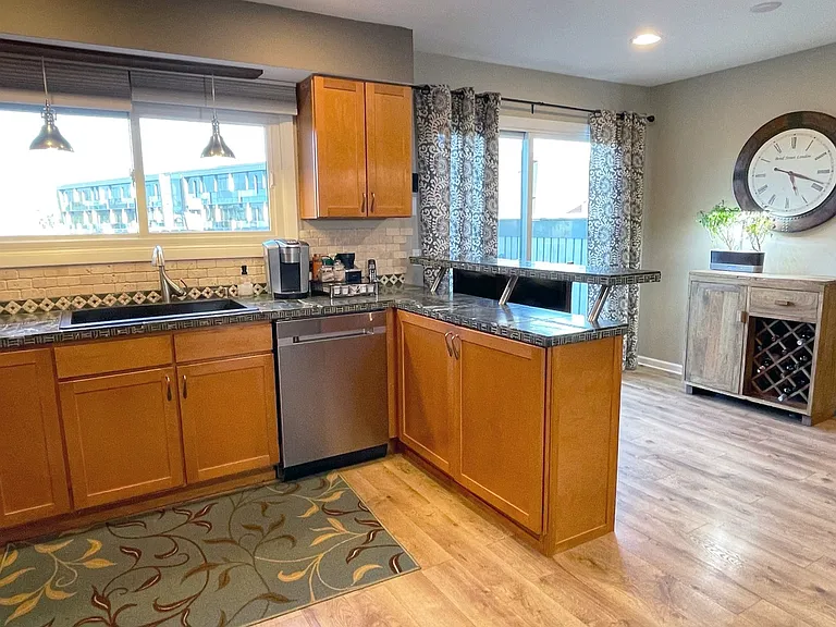 2508 Yarrow Ln — Photo 5
