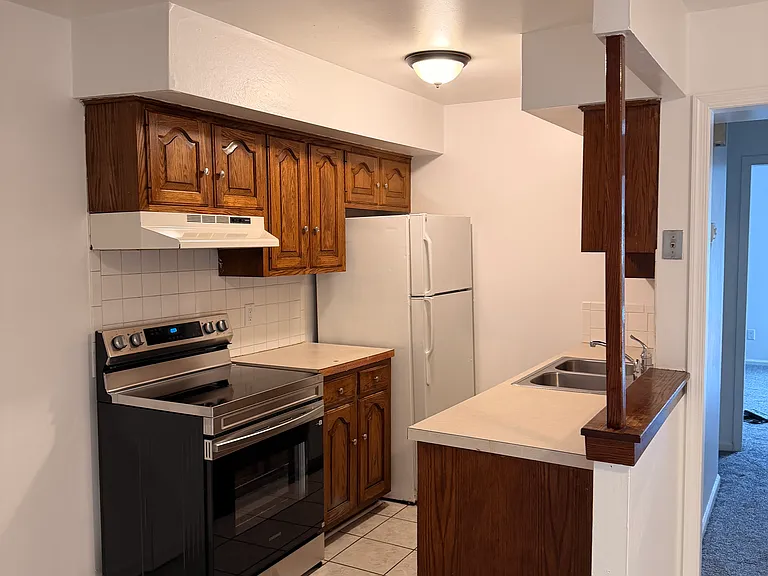 145 Old Forge Dr — Photo 8