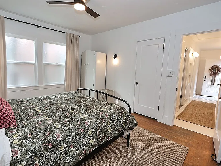 4232 Y St — Photo 32