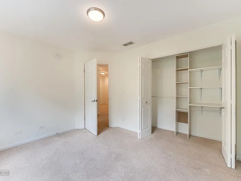 3220 Cool Springs Ct — Photo 6
