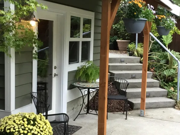 (undisclosed Address), Kirkland, WA 98033