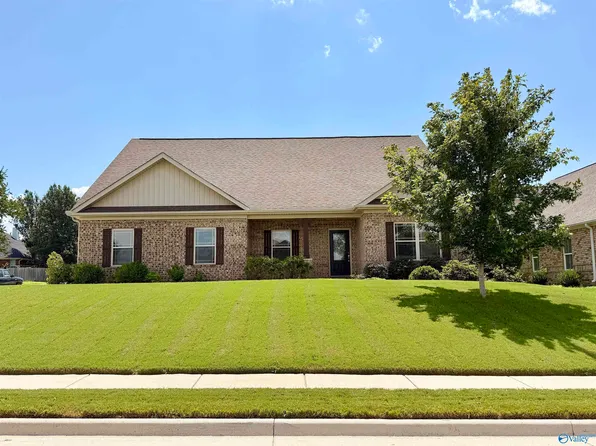 13806 Azalea Ridge Ln, Huntsville, AL 35803