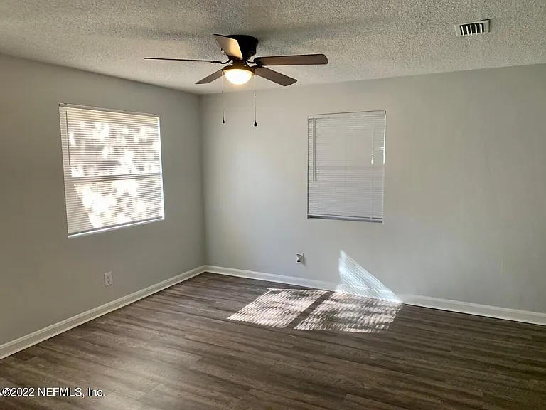 5743 College Ln — Photo 7