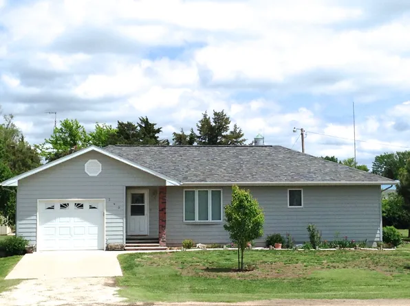 340 W 1st St, Agra, KS 67621