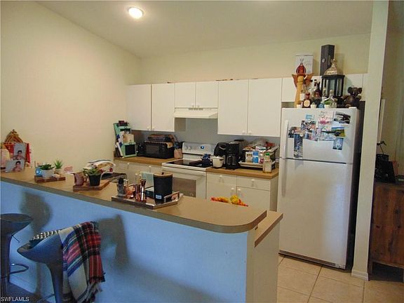 2nd image of 536 SE 7th Ave