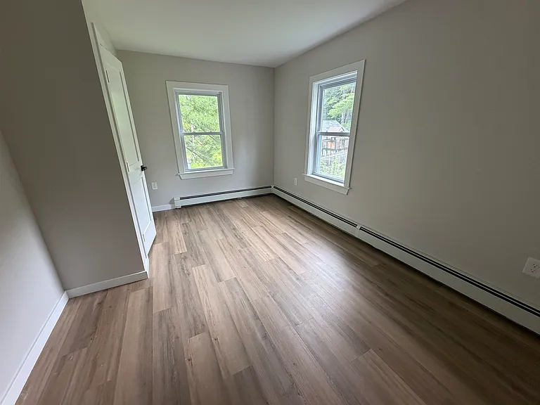 27 Washington St — Photo 10
