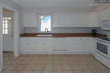5th image of 24119 Smith Ave