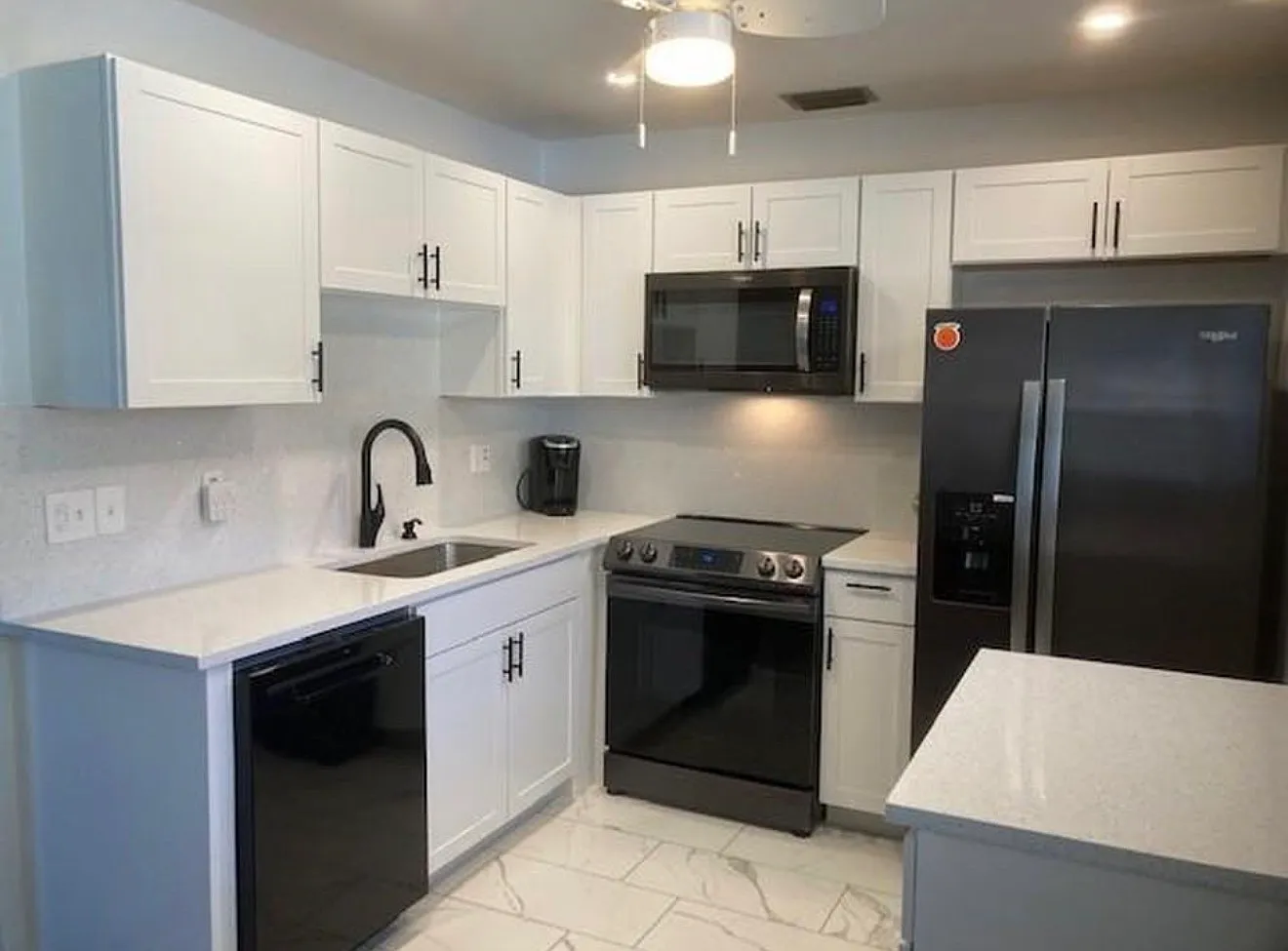 103 Royal Oak Dr — Photo 1