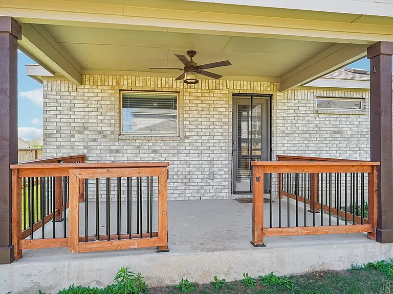 2034 Egret Ave — Photo 18