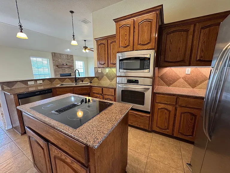 5702 Graphite Dr — Photo 34