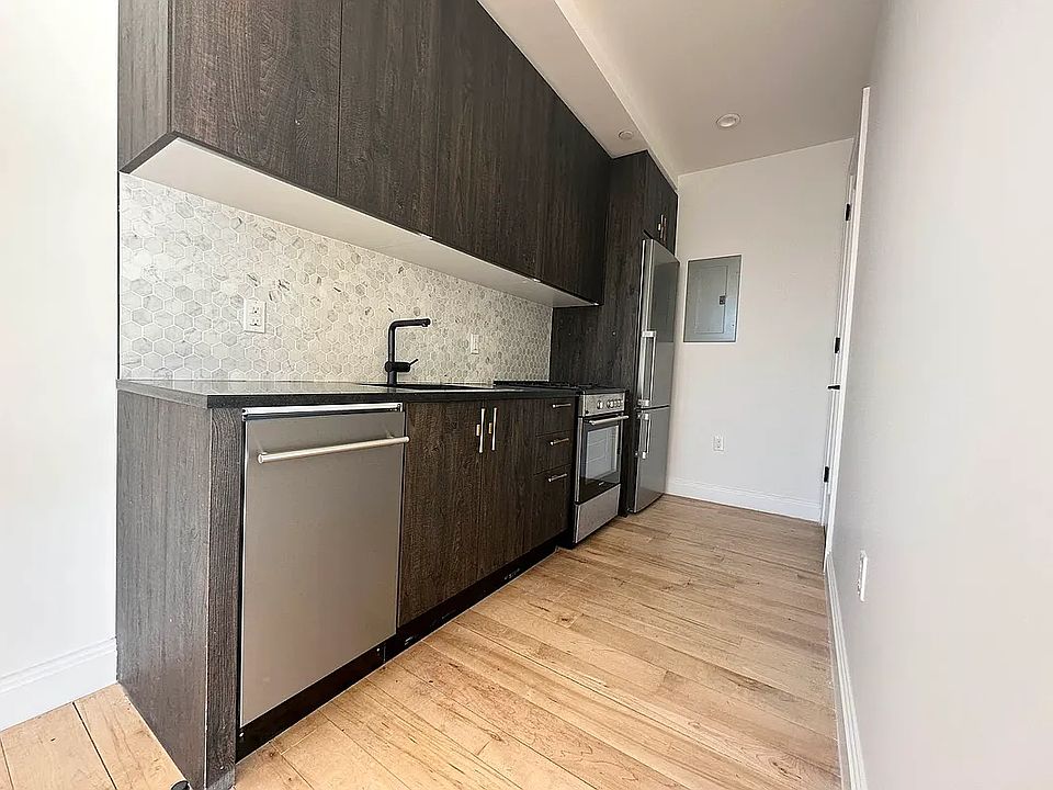 1st image of 564 Saint Johns Pl #223