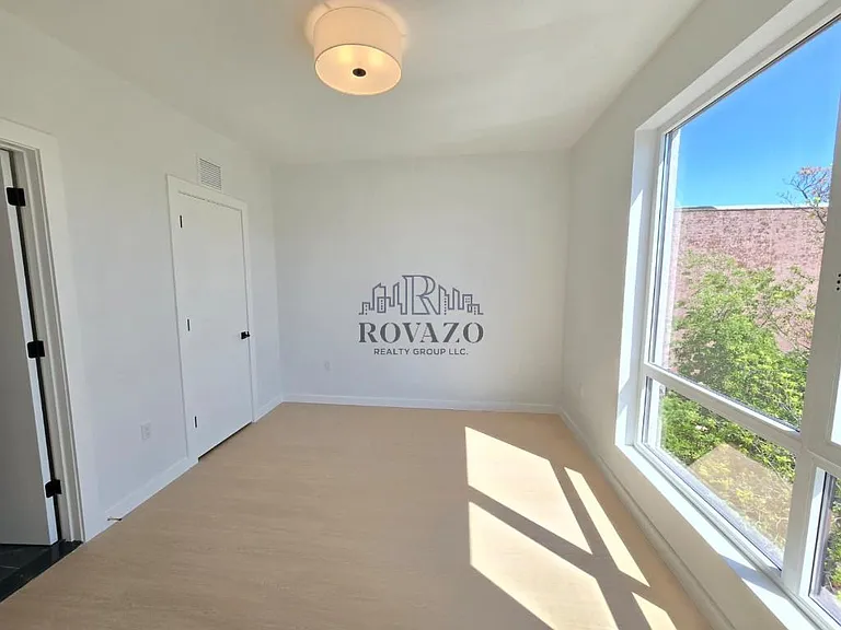 74 Webster St #4C — Photo 8