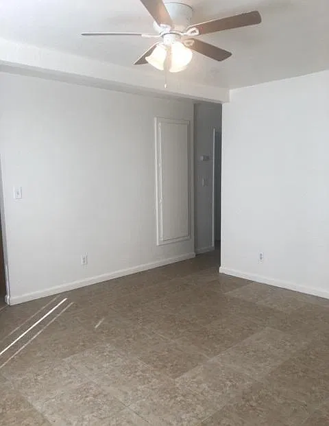 2 bed, 800 sqft, $1,050 — Photo 2