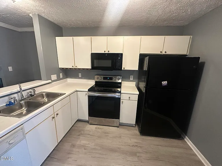 320 Bubble Creek Ct #7 — Photo 10