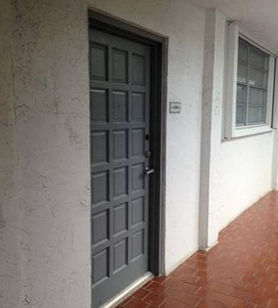 5th image of 680 NE 64th St APT A500