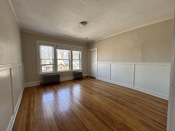 4th image of 104 Green Hill Pkwy APT 2