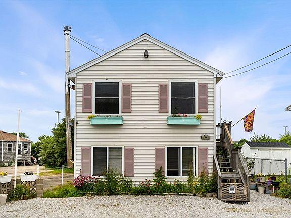 2nd image of 34 Cable Ave