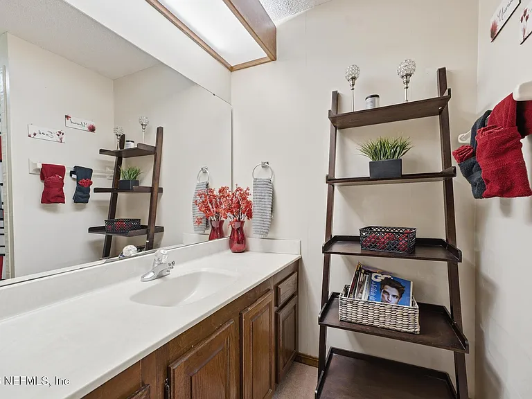 5404 Spring Brook Rd — Photo 21