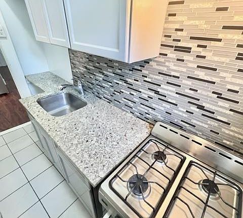 2nd image of 115 S Clinton St APT 101
