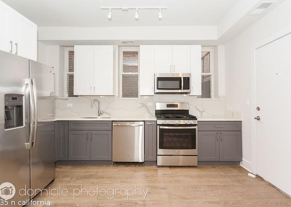 1st image of 2535 N California Ave #515