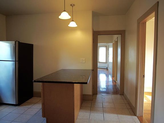 3rd image of 47 Carolina Ave Fl 2nd