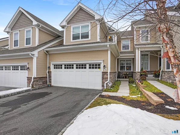 85 Winding Ridge Way #85, Danbury, CT 06810