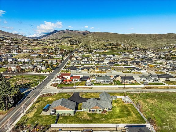 3rd image of 825 American Fruit Road